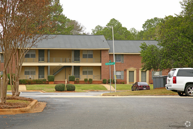 Shoreham Apartments - Albany, GA | Apartment Finder