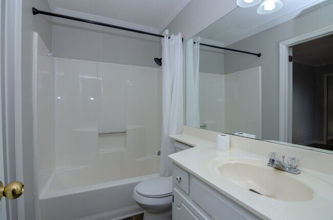 Building Photo - 313 Yorkshire Cir