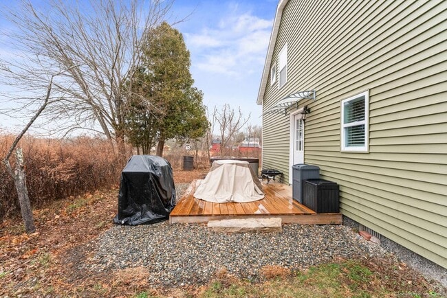 Building Photo - 1045 Colonel Ledyard Hwy