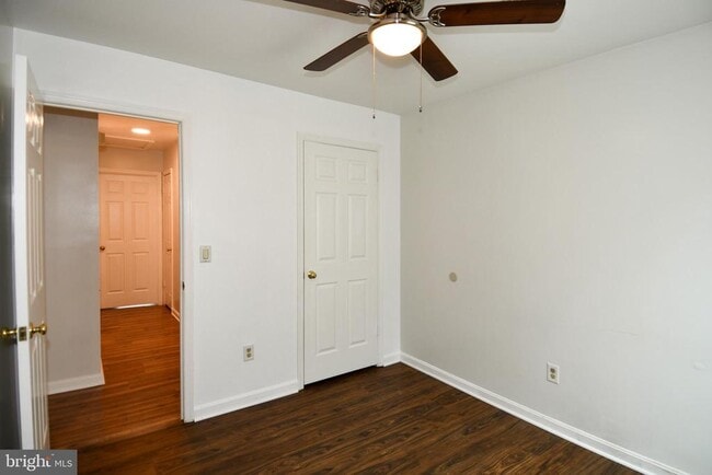Building Photo - 6125 Trident Ln