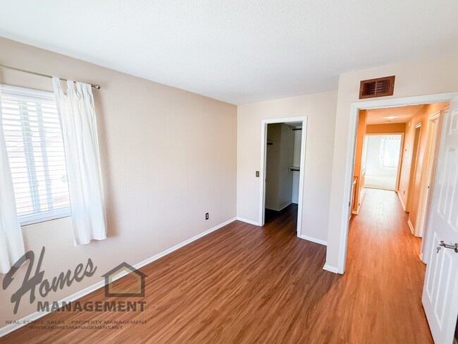 Building Photo - Homes Management - Escondido Home