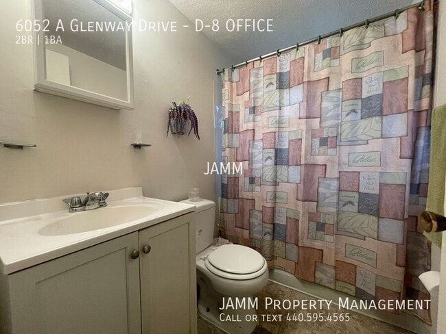 Building Photo - 6052 Glenway Dr