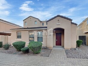 Building Photo - 2549 E Bart St