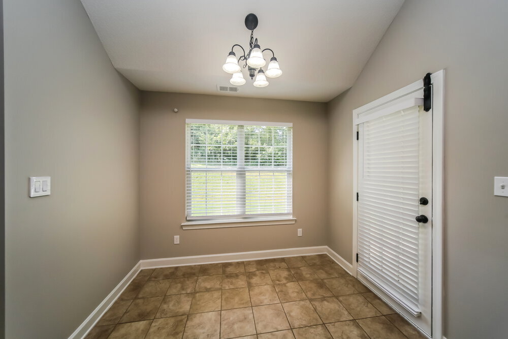 Building Photo - 5714 Kingsman Dr