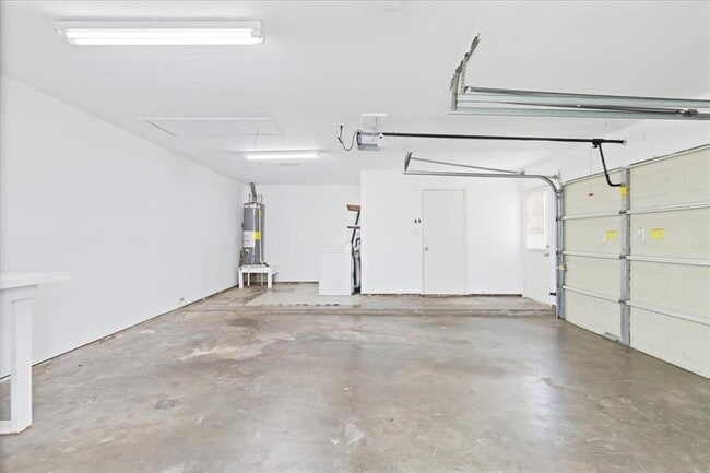 Building Photo - 7043 Drowsy Pine Dr
