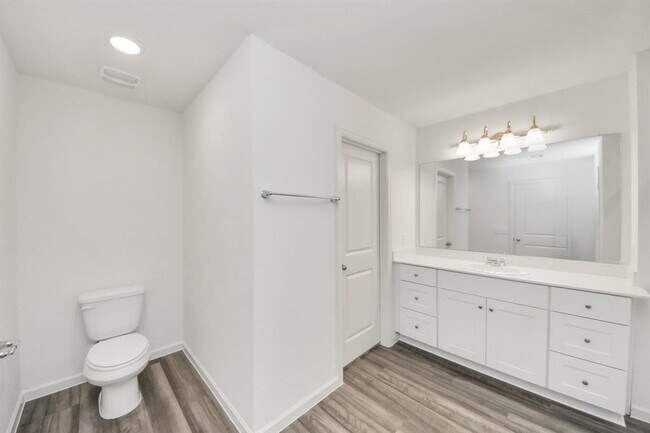 Building Photo - 10302 Florance Spring Dr