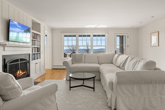 Building Photo - 74 Tanner Hill Rd