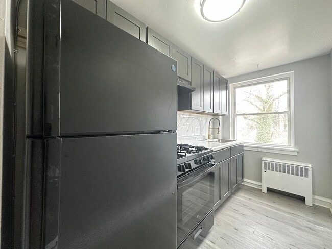 Building Photo - 6770 Blakemore St