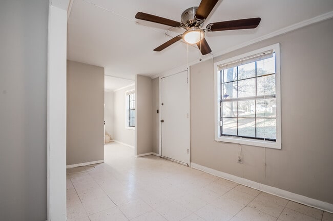 Building Photo - 3047 Dove Way