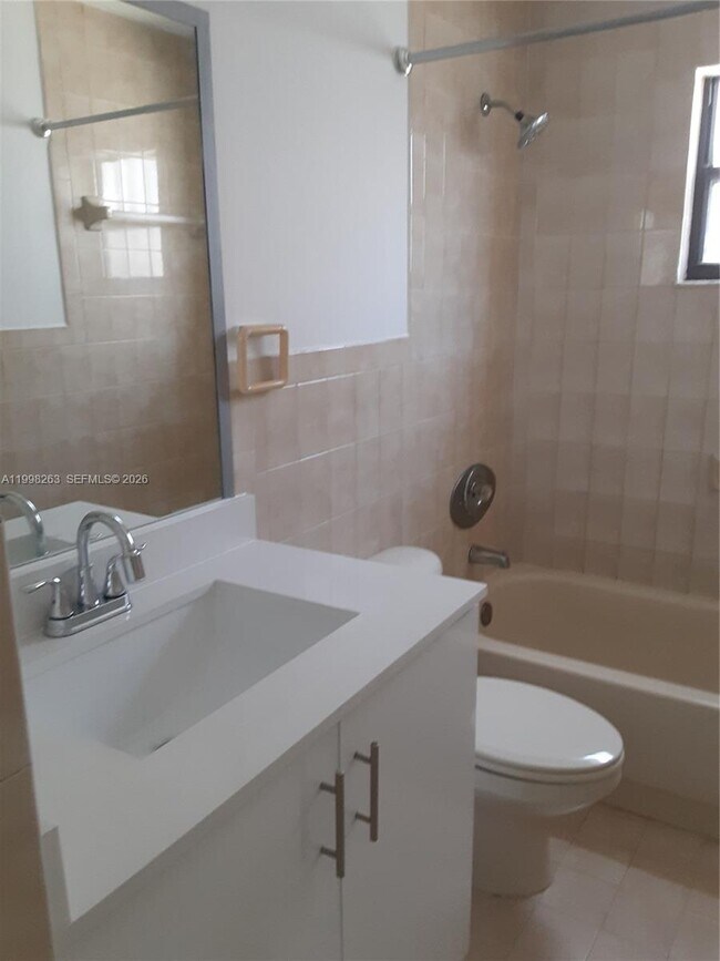 Building Photo - 11449 NW 89th Ct