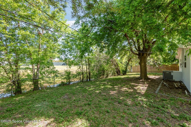 Building Photo - 2880 Fountainhead Blvd