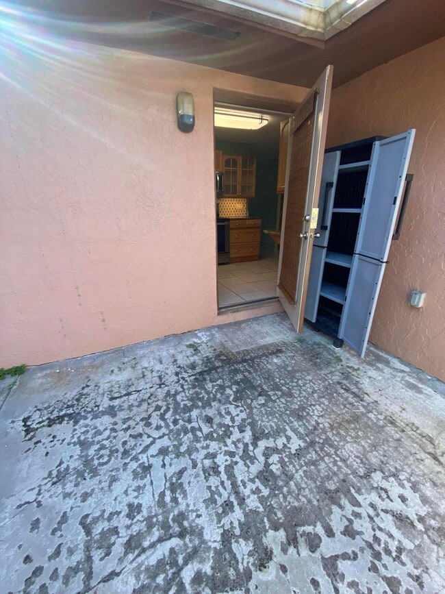 Building Photo - 4367 Edward Rd