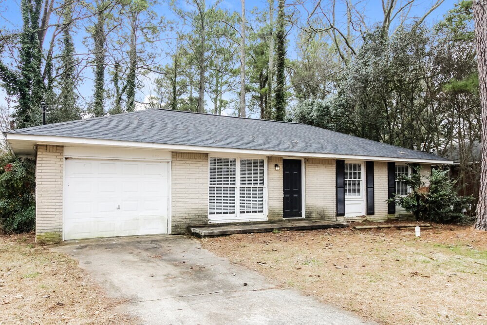 Building Photo - 479 Clara Dr
