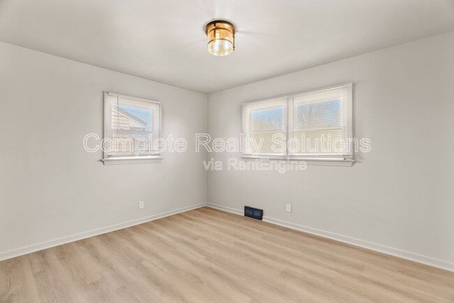 Building Photo - 9516 Jannette Dr