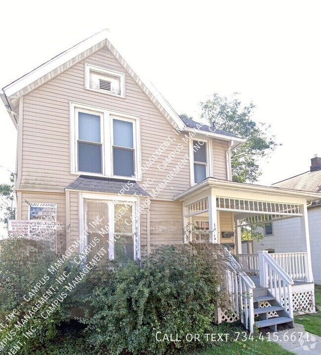 Building Photo - 2nd Floor 1 BR Near Stockwell and CCRB