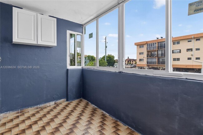 Building Photo - 6070 W 18th Ave