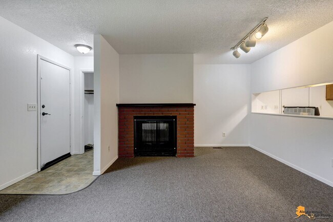 Building Photo - 3992 Baxter Rd