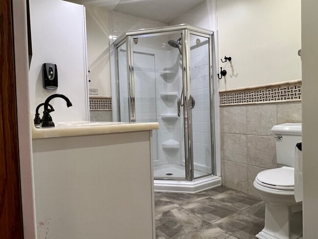 Building Photo - 8431 W 135th St