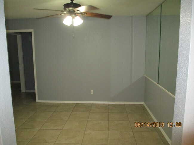 Building Photo - 7400 Bellerive Dr
