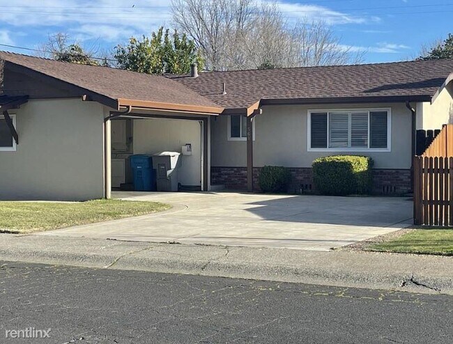 Primary Photo - 3 br, 2 bath House - 561 Azalea Way