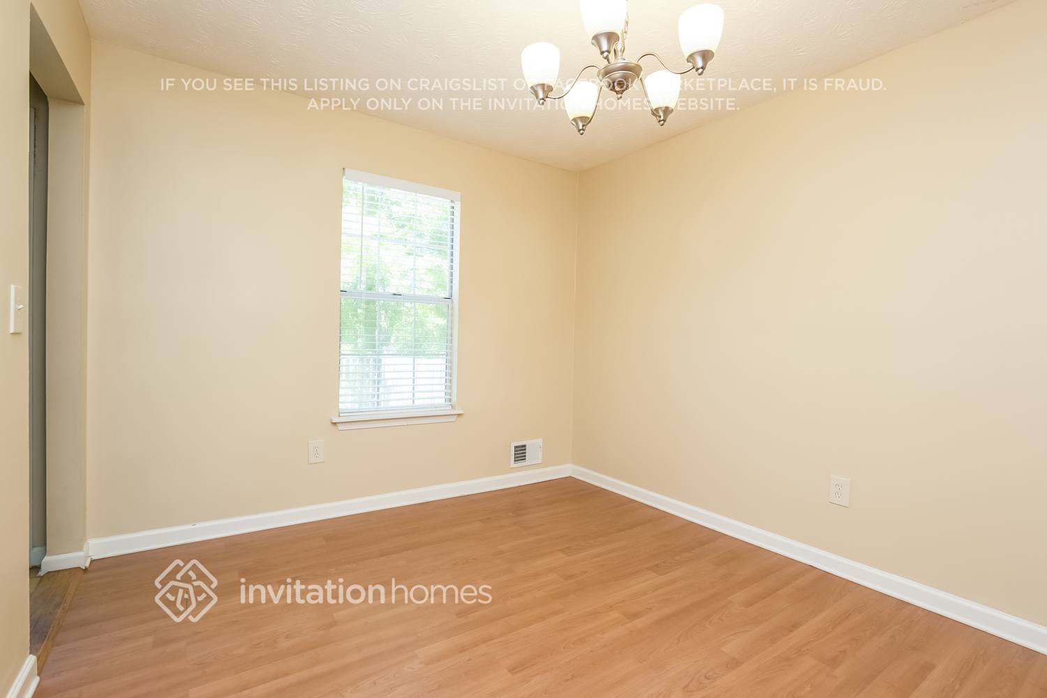 Building Photo - 1835 Red Rose Ln