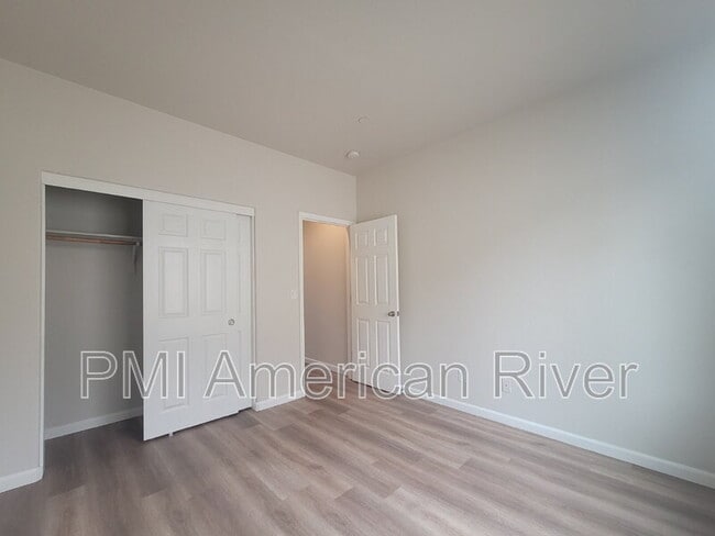 Building Photo - 8143 Crystal Walk Cir