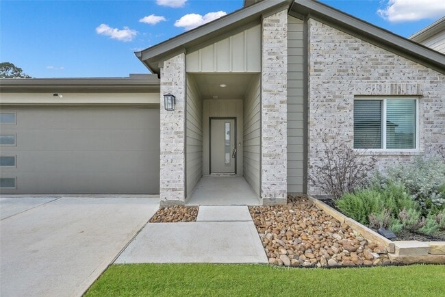 Building Photo - 14213 Wonder Lake Ln