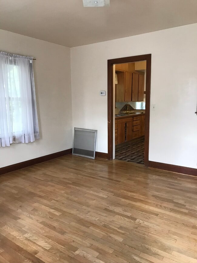 Building Photo - 416 E Harney St