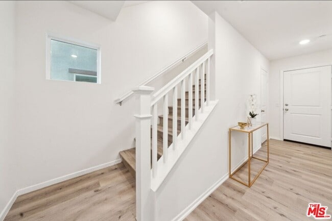 Building Photo - 605 Daniel Freeman Cir