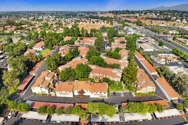 Building Photo - Coming Soon!  2story Condominium for Lease in Rancho Cucamonga!