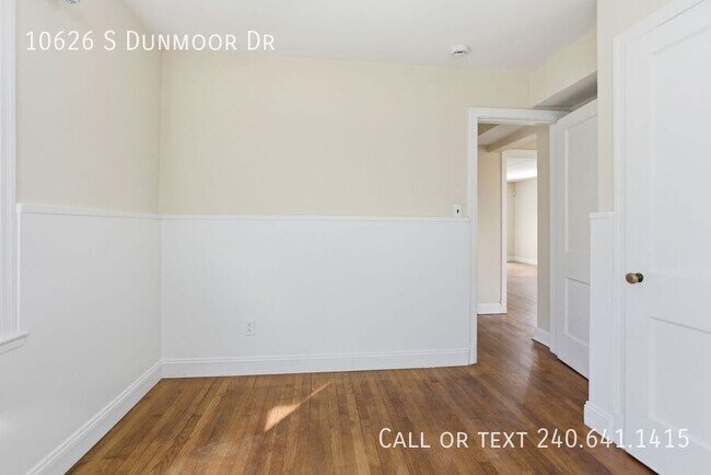 Building Photo - 10626 S Dunmoor Dr