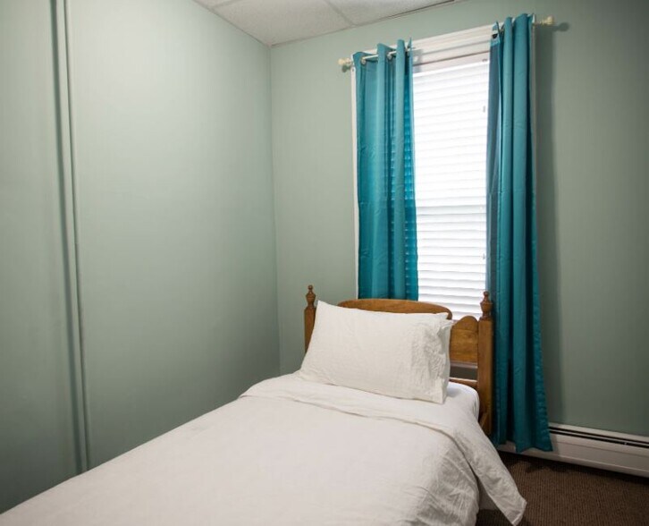 Building Photo - 42 Everett St