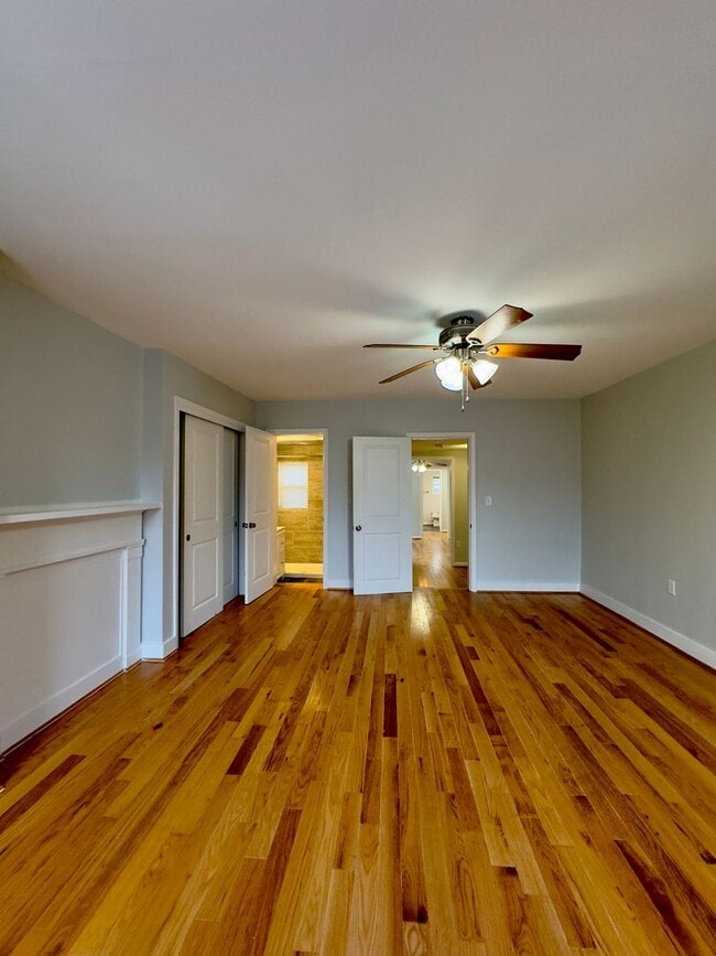 Building Photo - Charming 2 Bedroom/2.5 Bathroom Townhome in Upper Fells Point, MD!