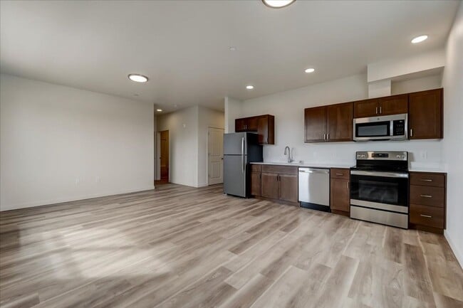 Interior Photo - Anderson Court