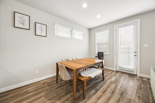 Building Photo - 9808 Rugged Oaks Dr