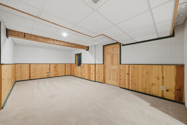 Building Photo - Spacious 4-Bedroom Home with Finished Basement and Modern Upgrades in Grayslake