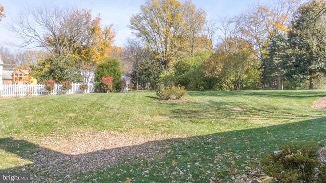 Building Photo - 8002 Birnam Wood Dr