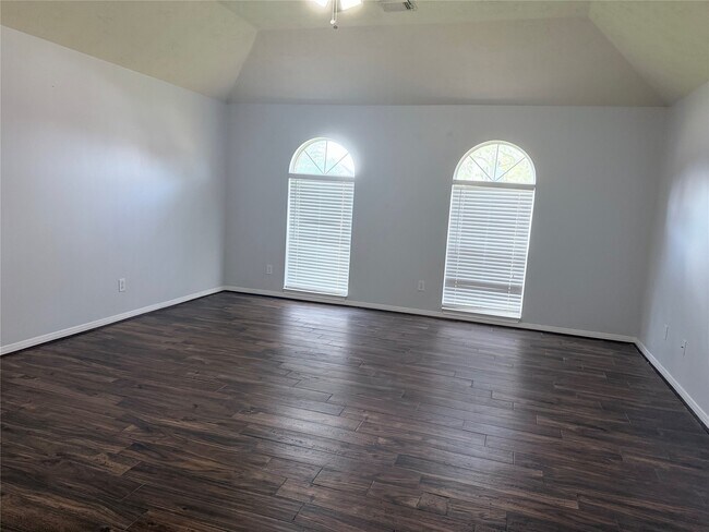 Building Photo - 11308 Madison Ct