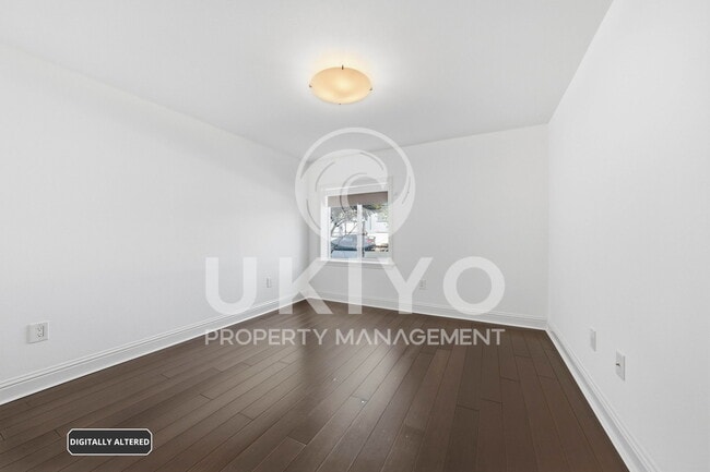 Building Photo - 1123 30th St