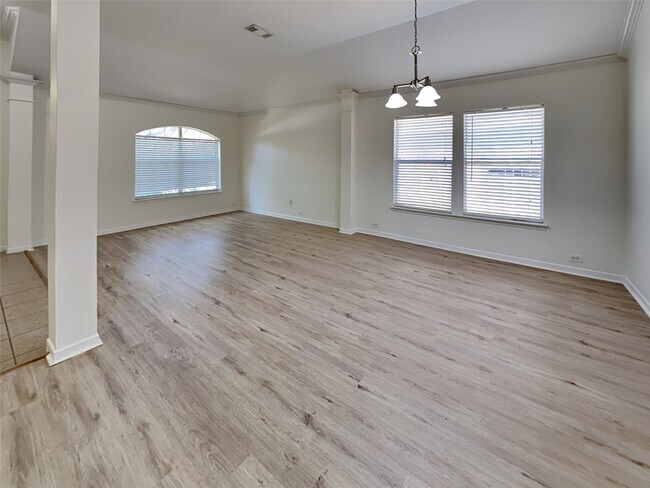 Building Photo - 19215 Mustang Pointe Ln