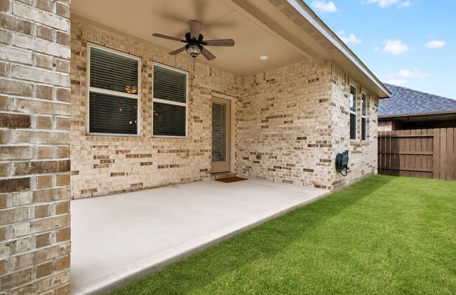 Building Photo - 17542 Rosette Grass Dr