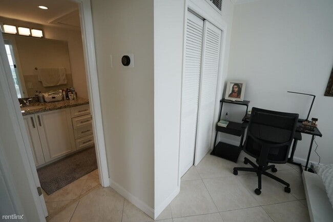 Building Photo - 2 br, 2 bath Condo - 2851 S Ocean Blvd Apt 5P