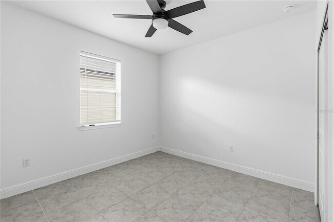 Building Photo - 4848 Shady Pnes Dr