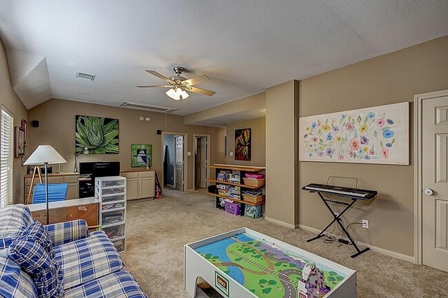 Building Photo - 11114 Sherwood Garden Dr