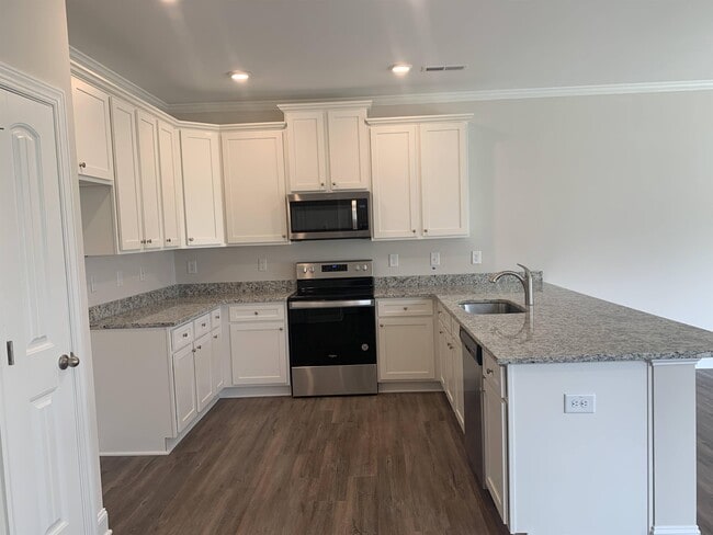 Building Photo - 6927 Eddy Point Ln