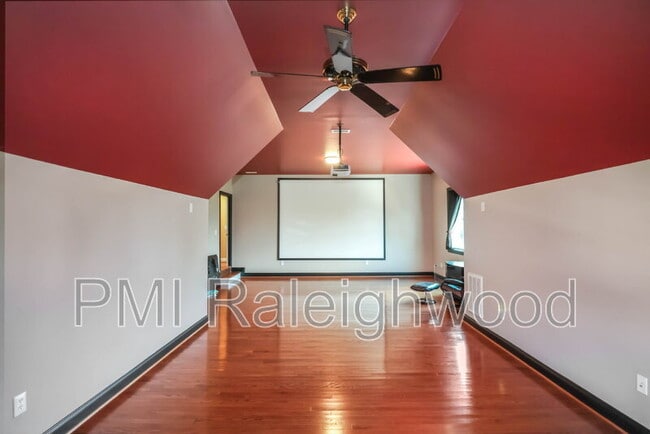 Building Photo - 203 Braebrook Way