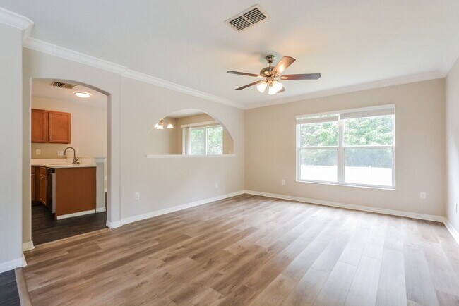 Building Photo - 256 Bella Rosa Cir