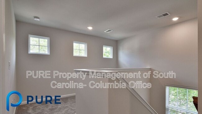 Building Photo - 105 Cart Way