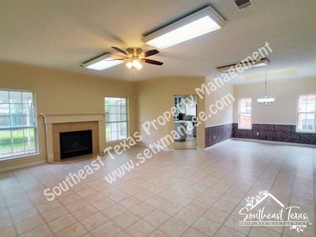 Building Photo - 7920 Buttercup Ln