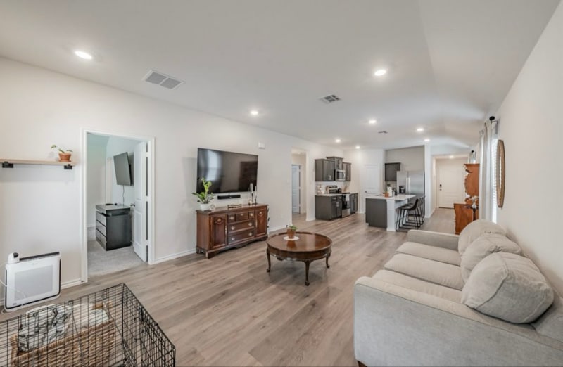 Building Photo - 363 Vitex Dr